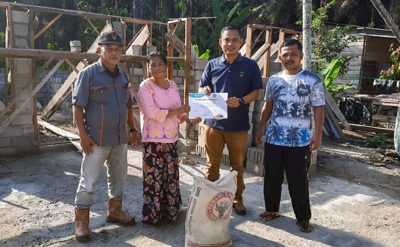 Asa Ibu Ceriah Membangun Kembali Rumah Yang Terbakar