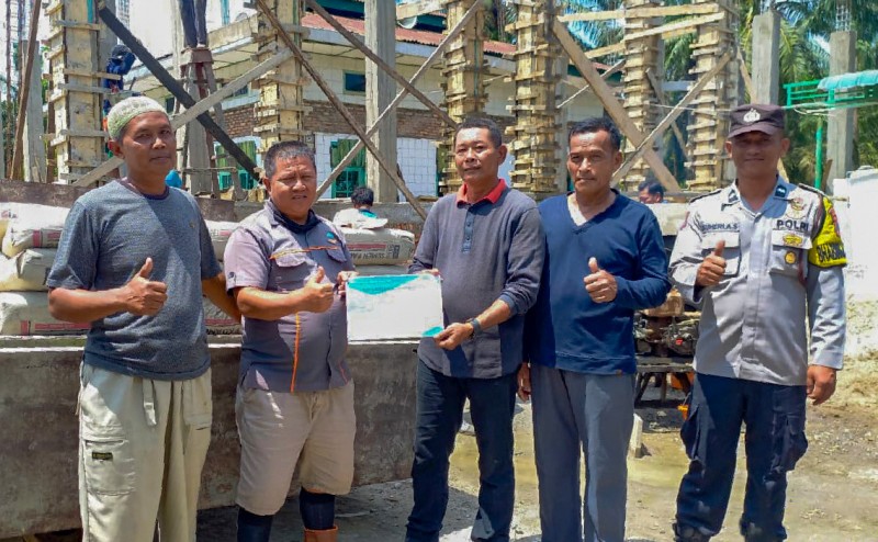 300 Bags of Construction Material for Al-Ikhlas Mosque in Sei Tampang Village